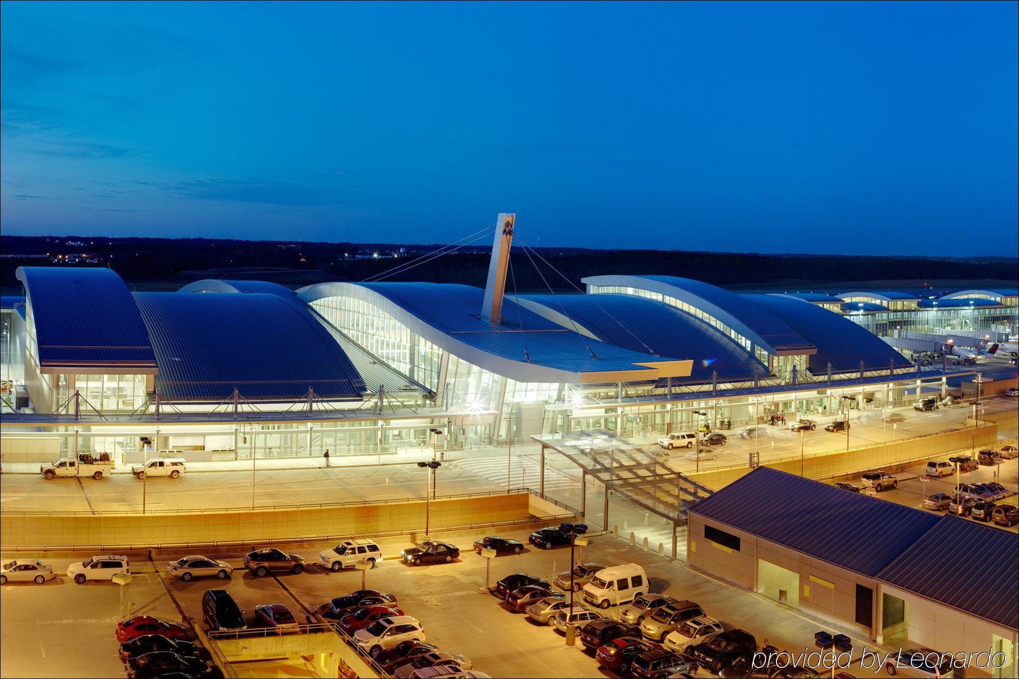Rizzo Center, A Destination By Hyatt Hotel Чейпъл Хил Удобства снимка